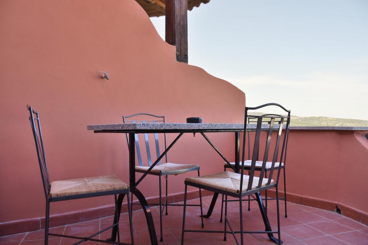 Casa Mare Cala Rossa Appartement Trinità dʼAgultu Buitenkant foto